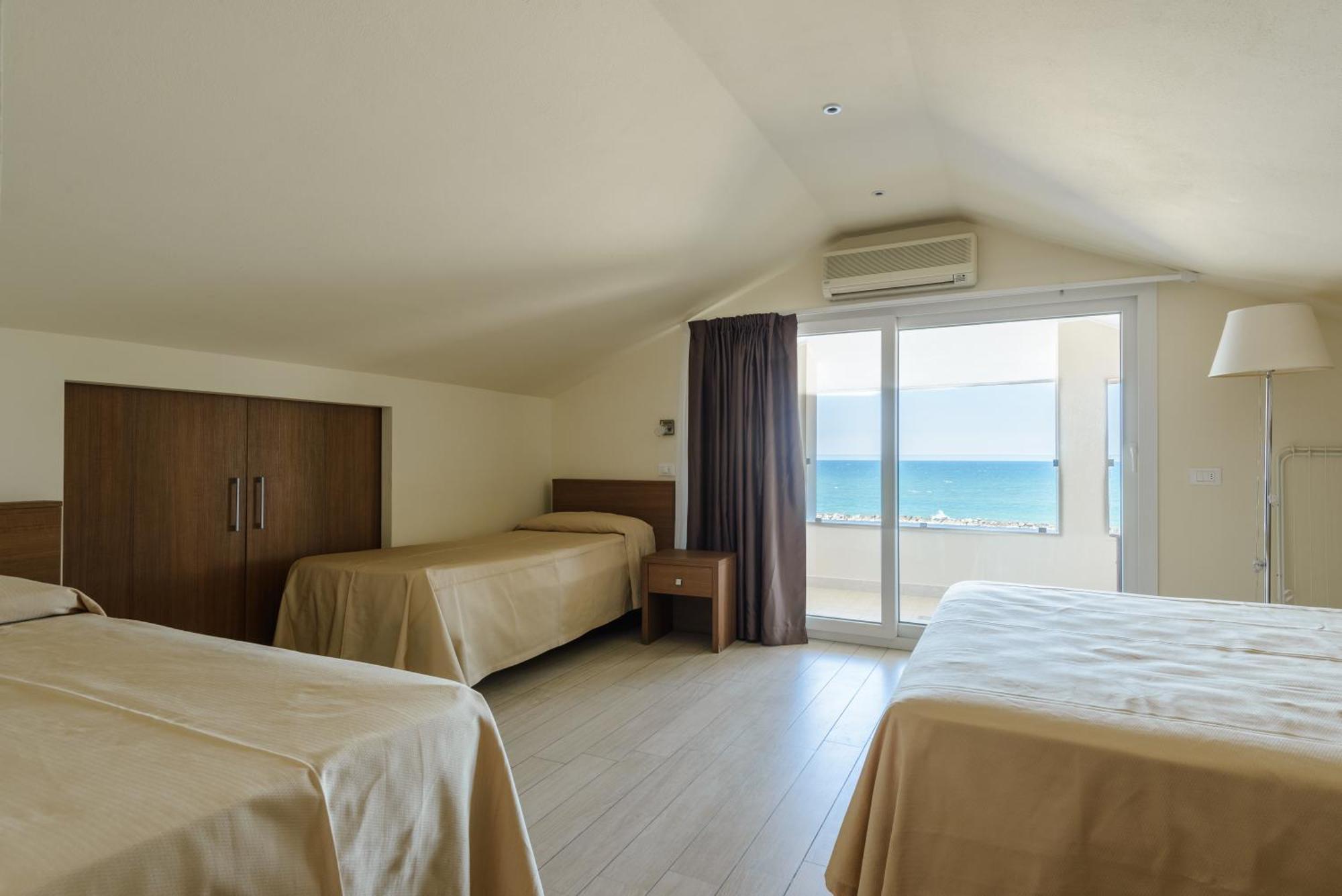 Hotel Aurea Bellaria-Igea Marina Zewnętrze zdjęcie
